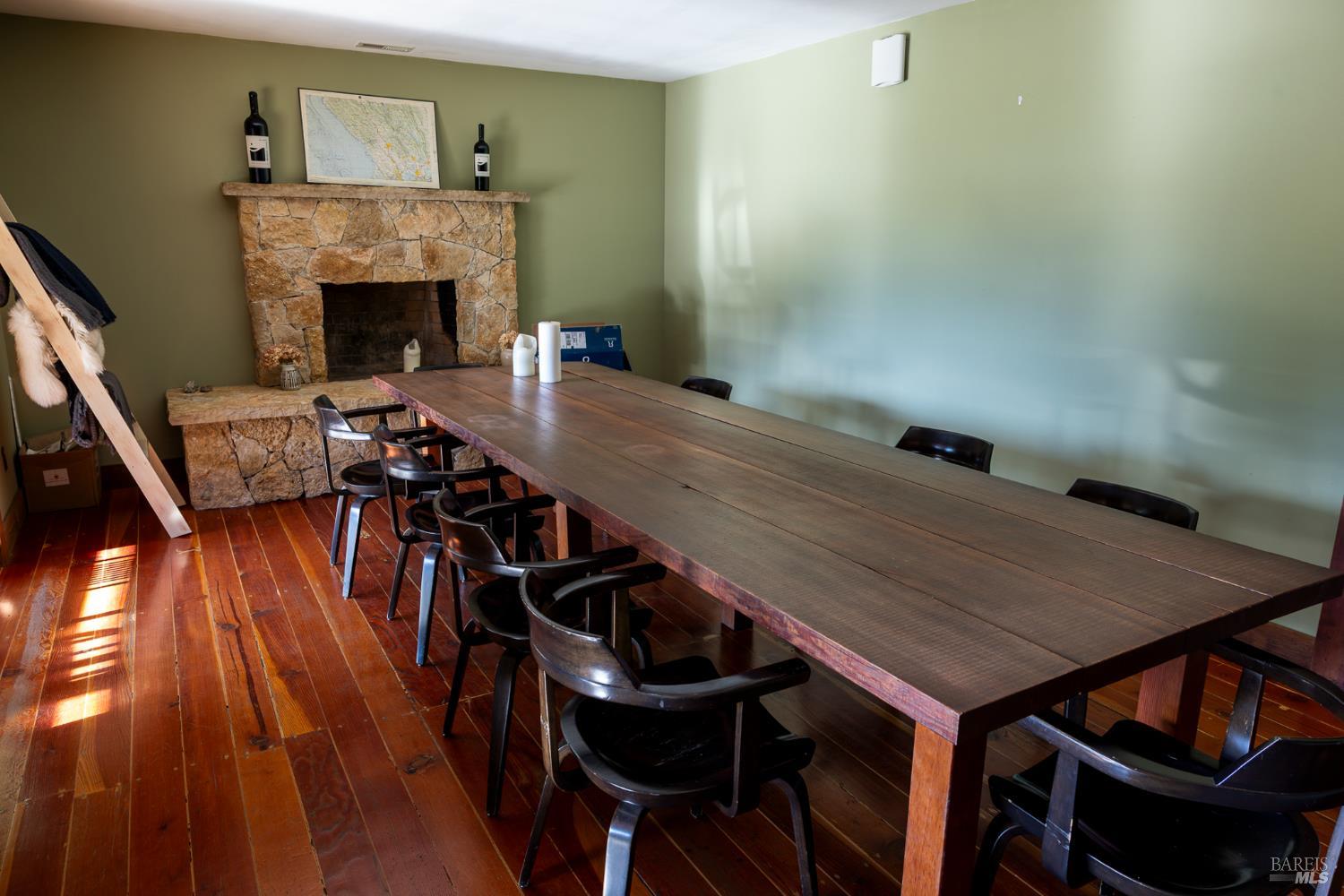 13414 Chalk Hill Road