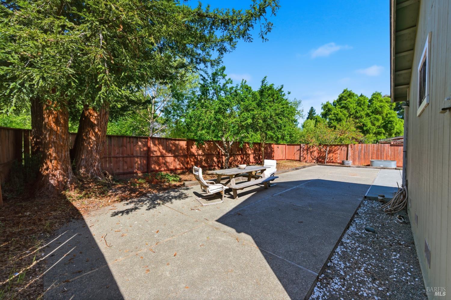 486 Landsdown Circle
