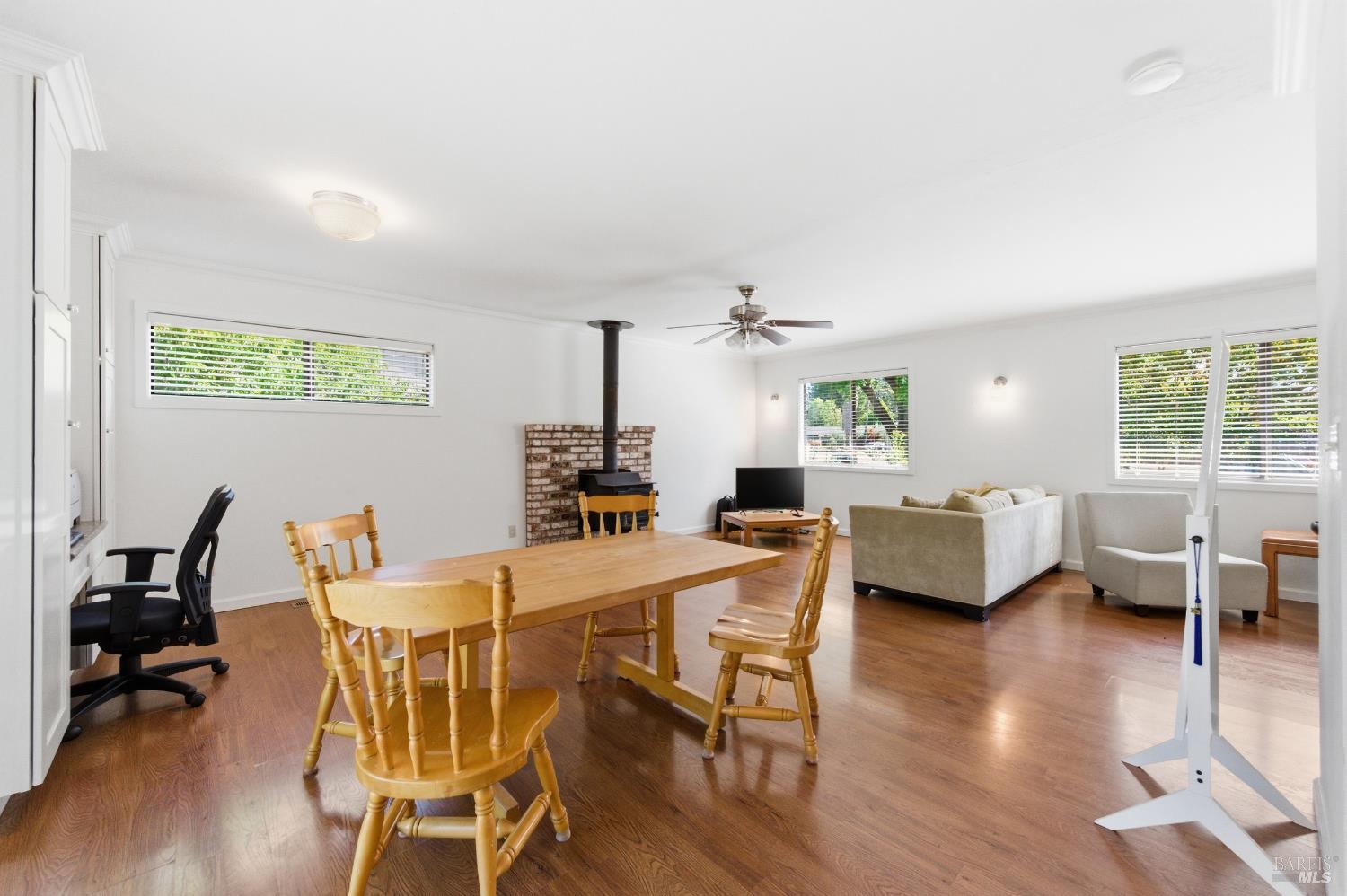 486 Landsdown Circle