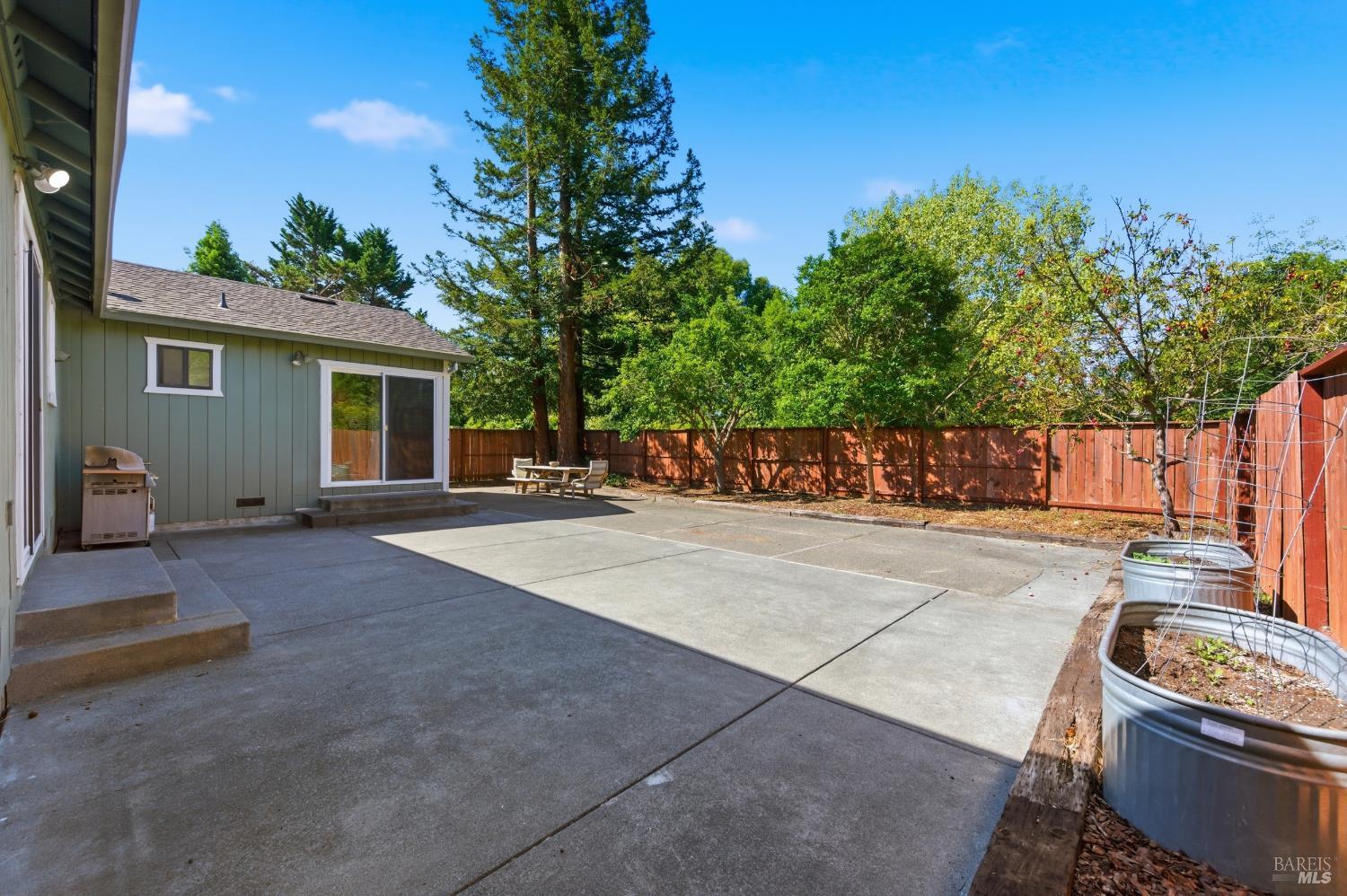 486 Landsdown Circle