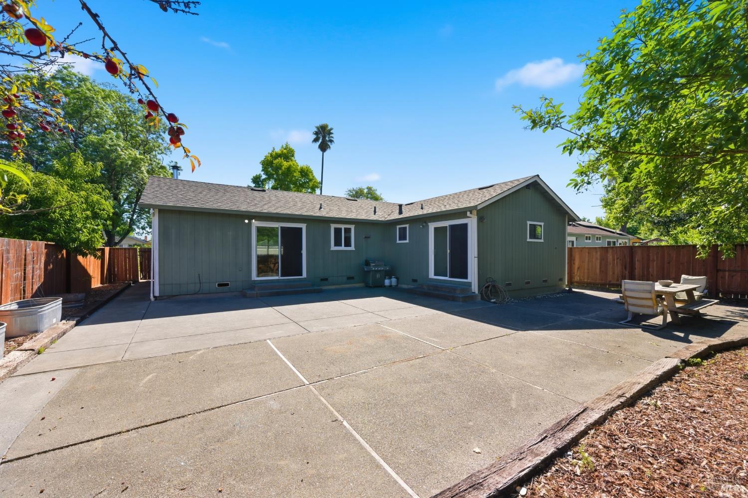 486 Landsdown Circle