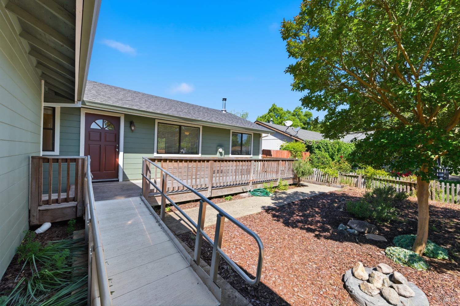 486 Landsdown Circle