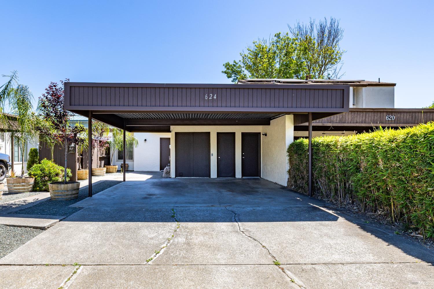 624 Simpson Street