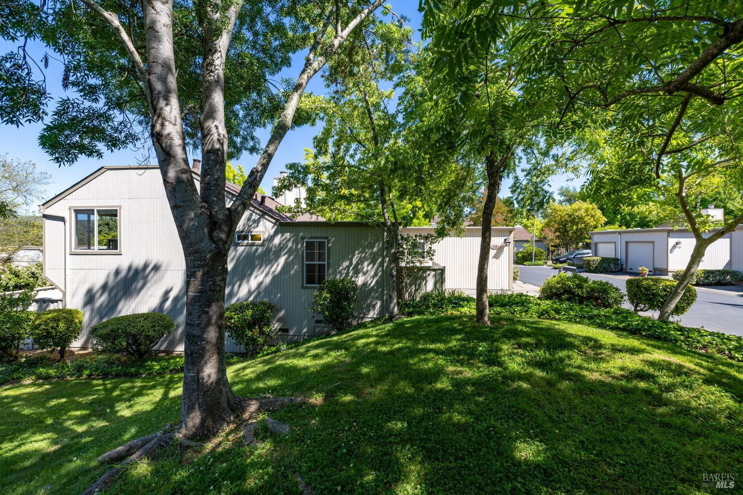 1961 Knolls Drive