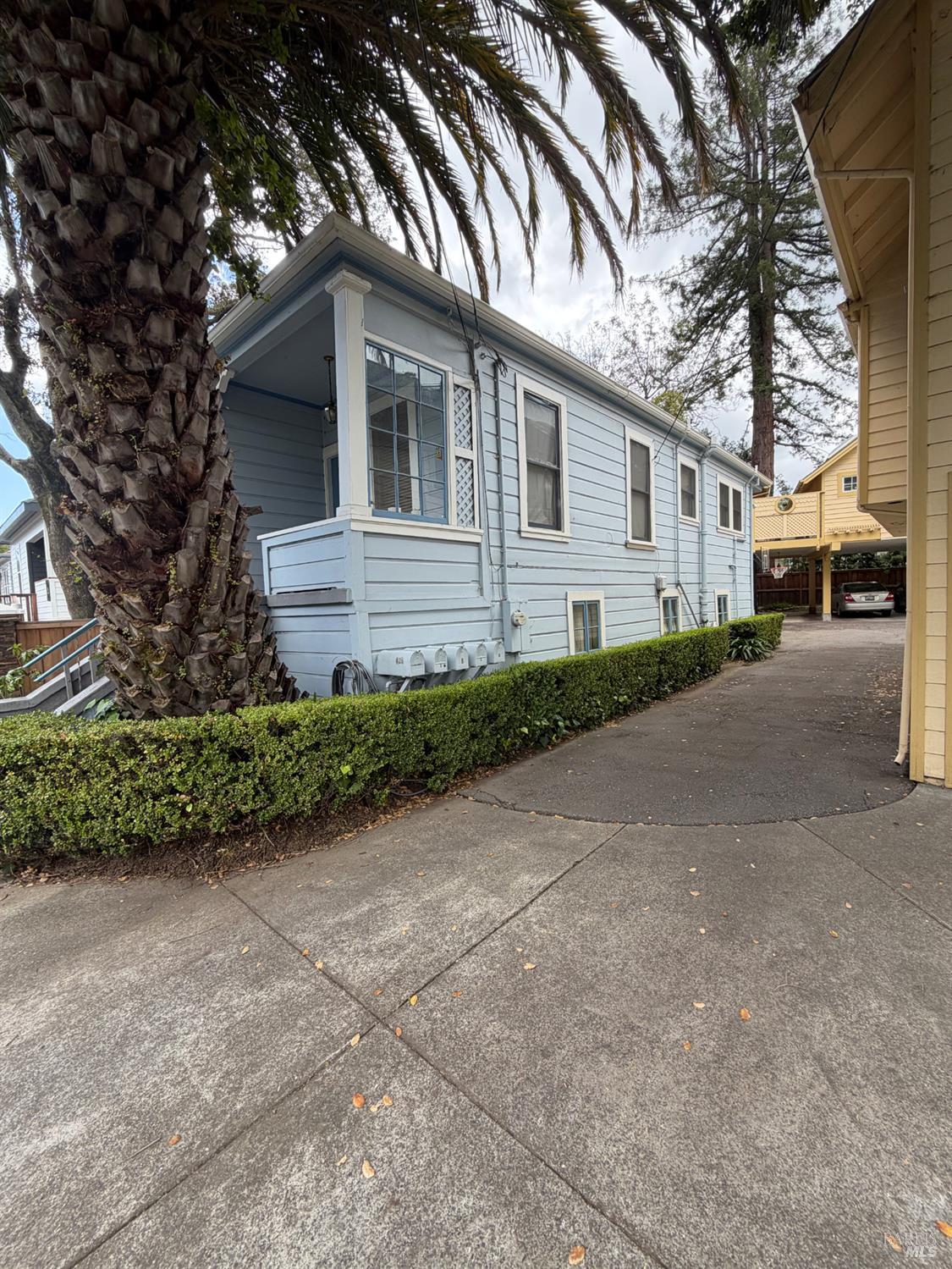 829 San Anselmo Avenue