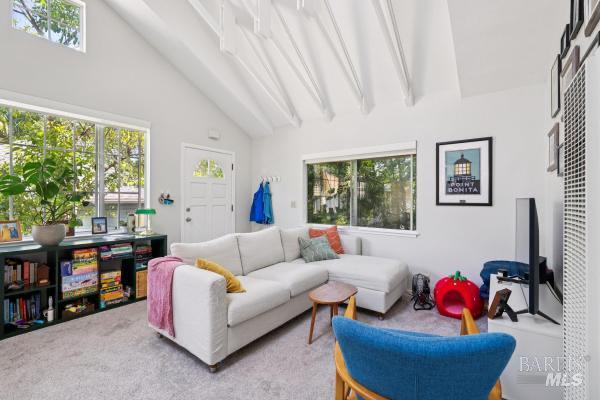 829 San Anselmo Avenue