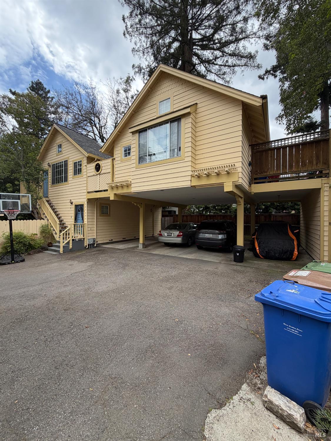 829 San Anselmo Avenue
