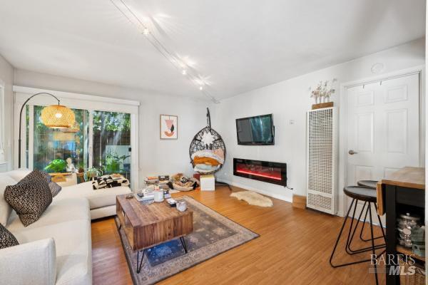 829 San Anselmo Avenue