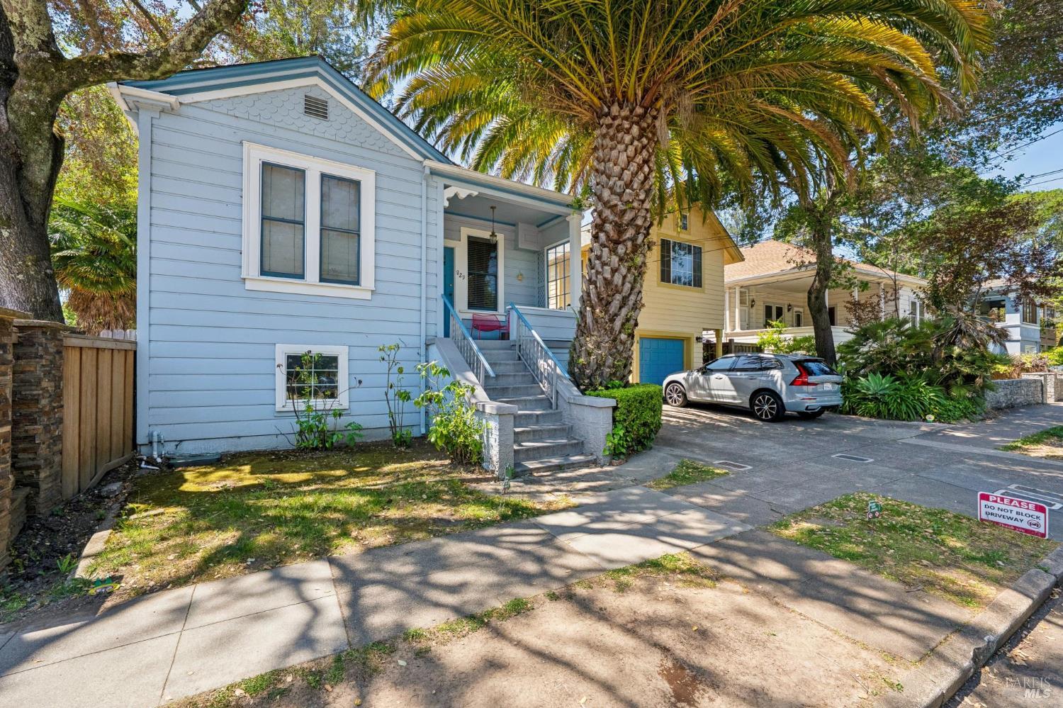829 San Anselmo Avenue