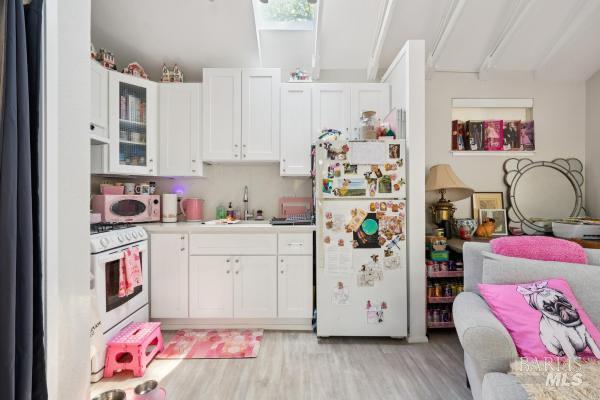 829 San Anselmo Avenue