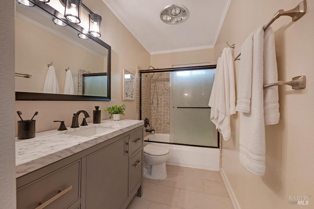 79 William Street Unit: #D