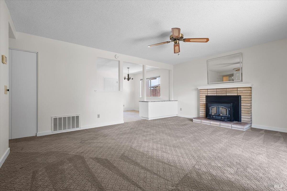 405 Ely Boulevard S