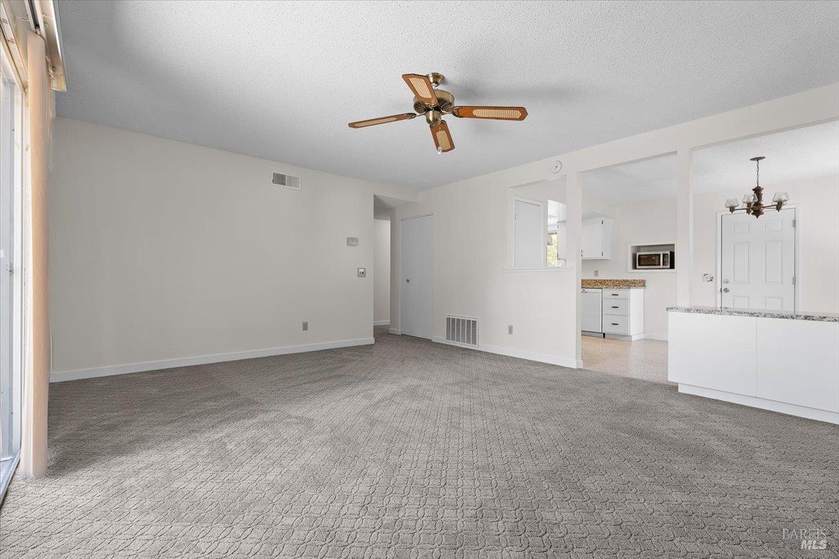 405 Ely Boulevard S