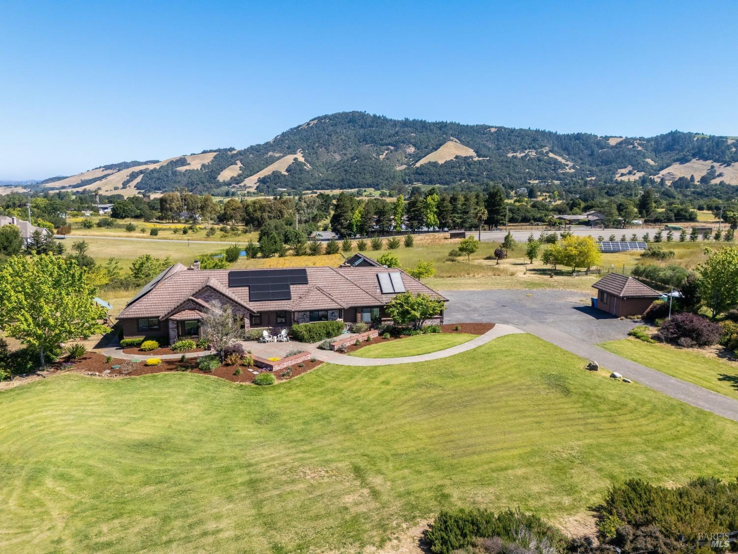 4423 La Paz Lane