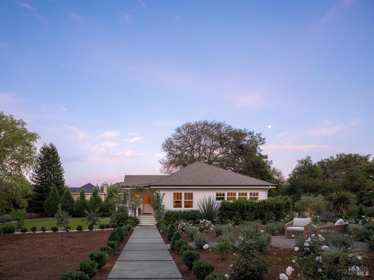 555 Magnolia Avenue