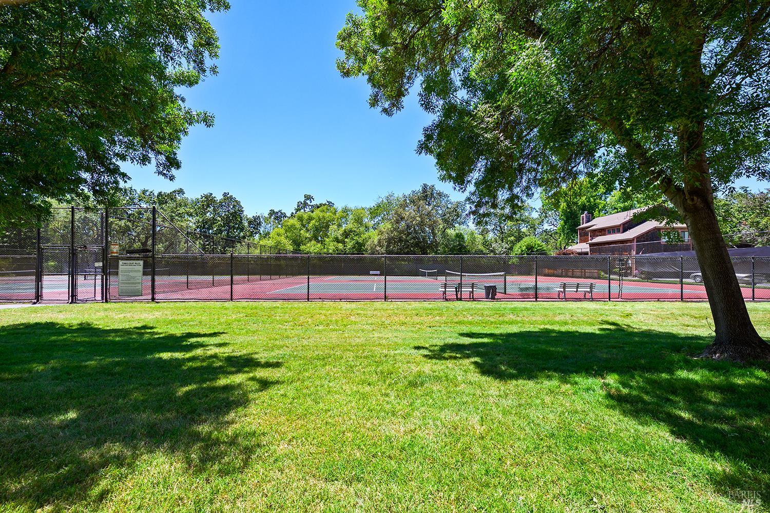 9211 Lakewood Drive