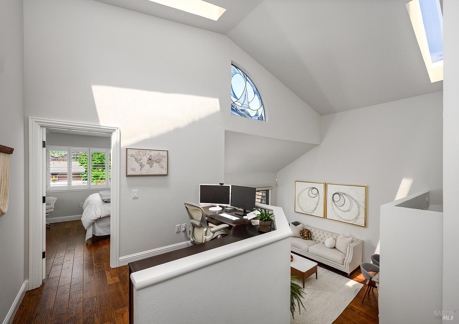 9211 Lakewood Drive