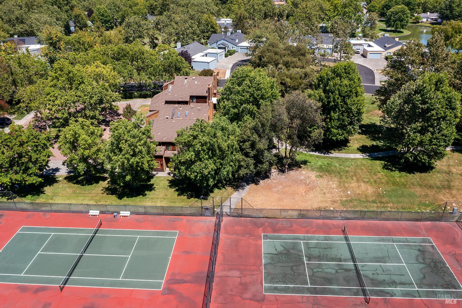 9211 Lakewood Drive