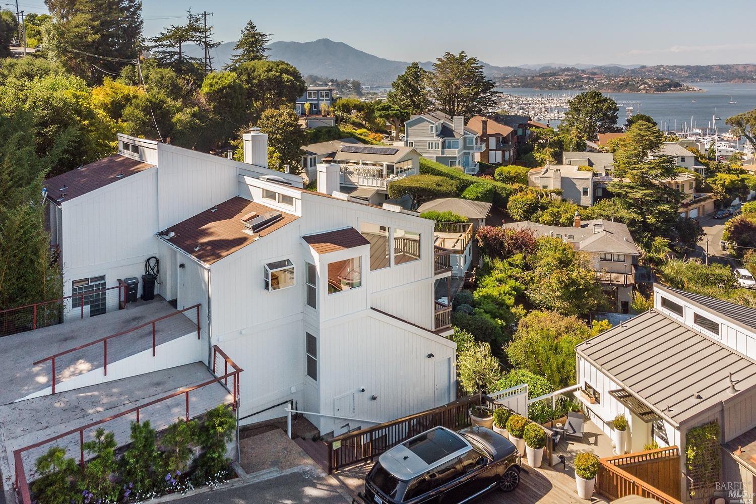 198 Cazneau Avenue Unit: #B
