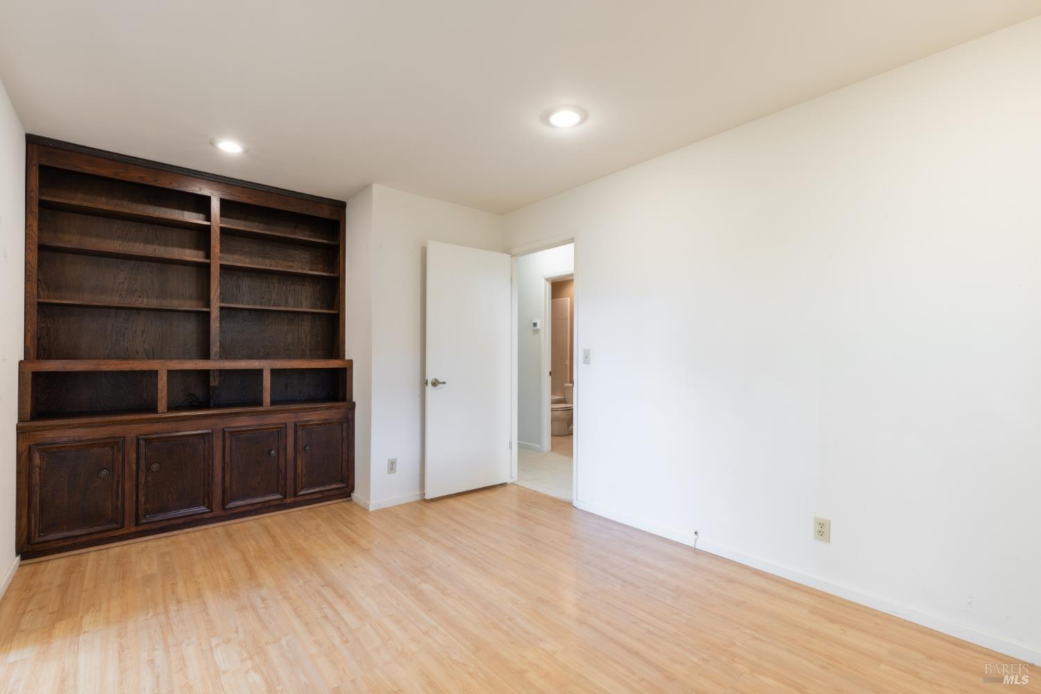 58 Oak Island Circle