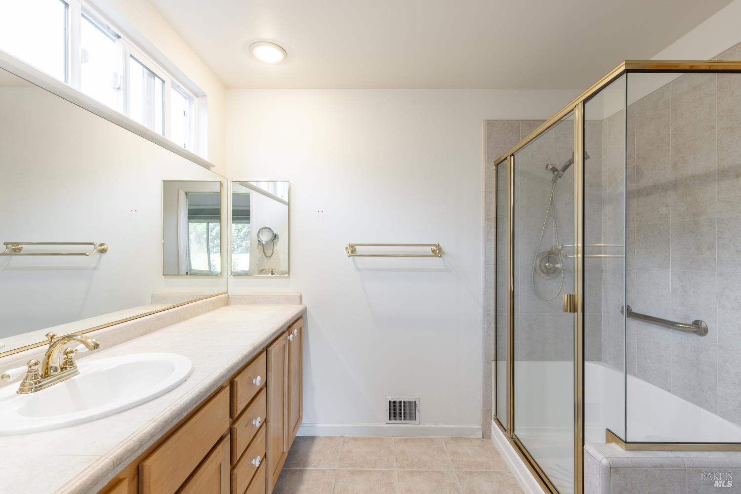 58 Oak Island Circle