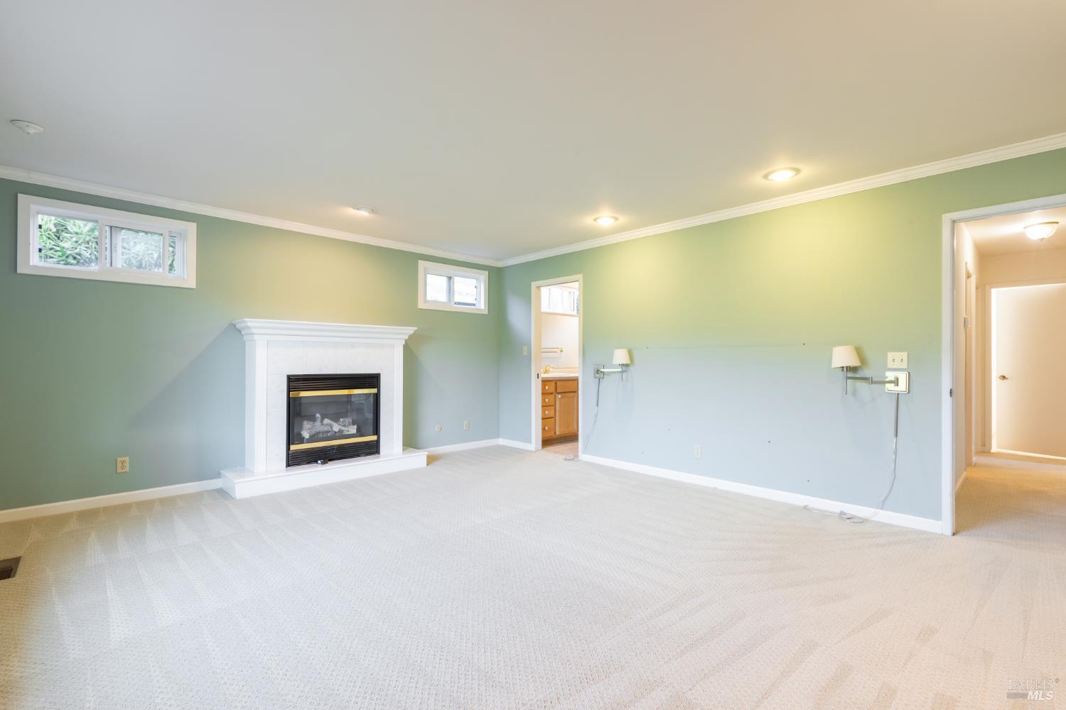 58 Oak Island Circle