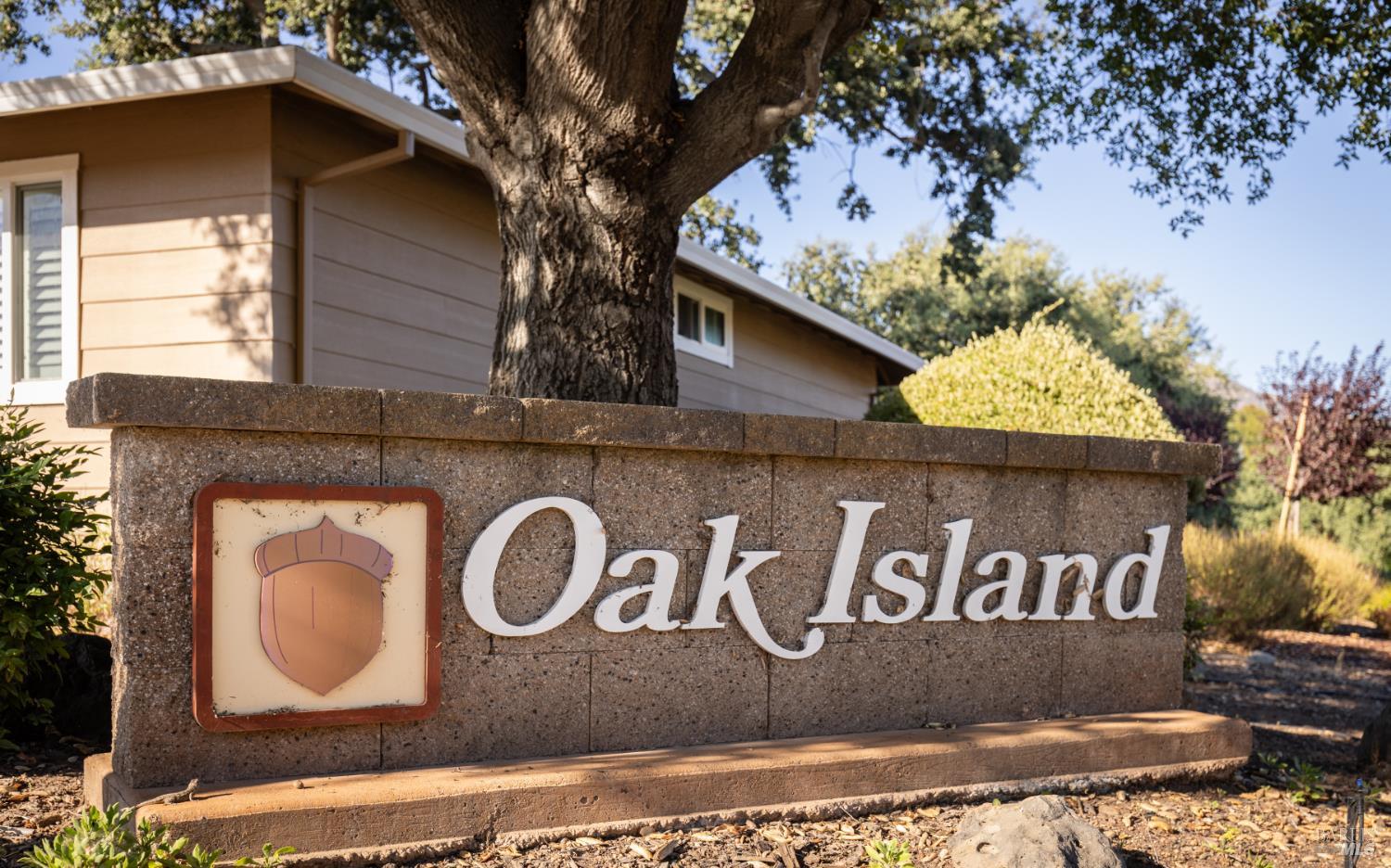 58 Oak Island Circle