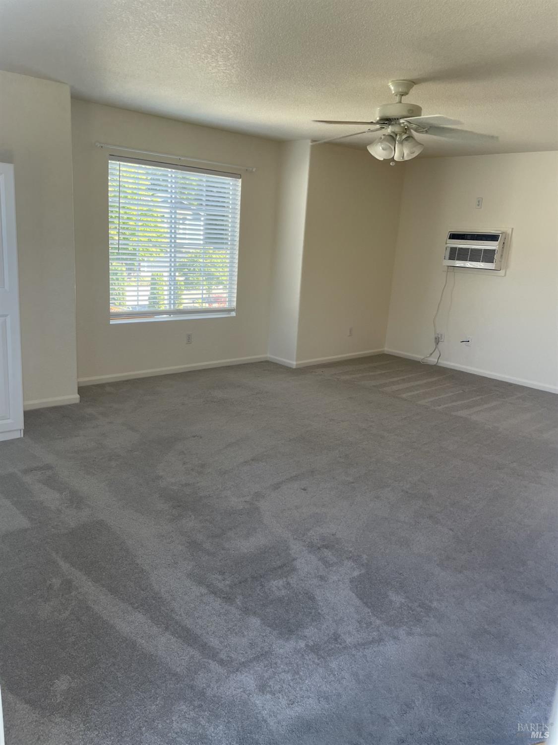 203 Spur Ridge Lane