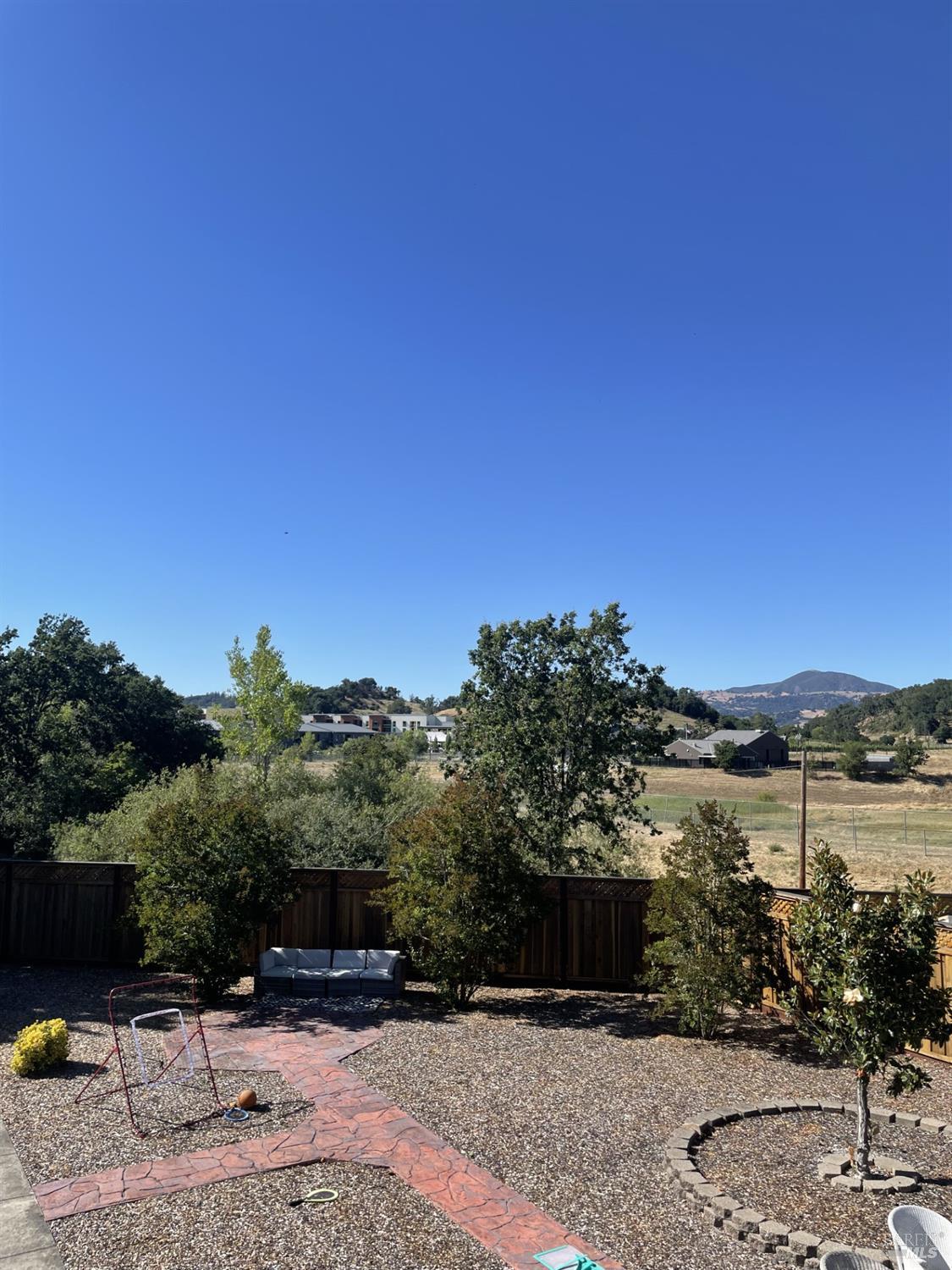 203 Spur Ridge Lane