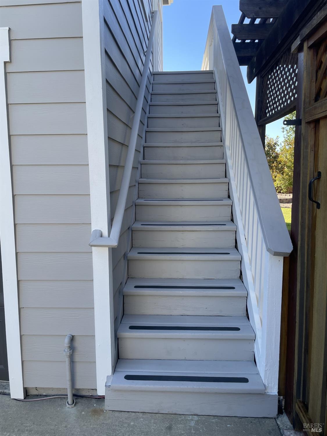 203 Spur Ridge Lane