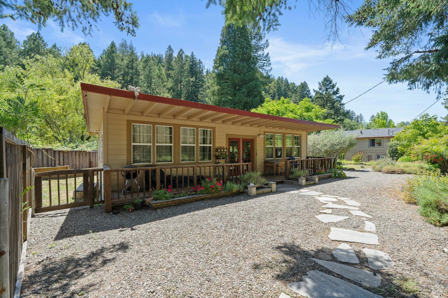 11850 Hwy 116