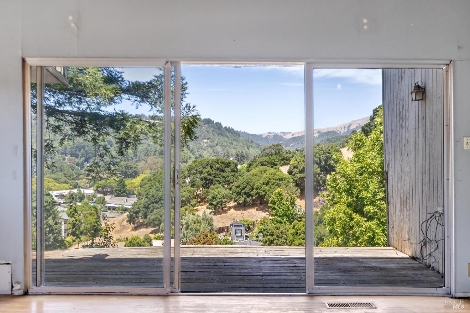 85 Rocca Drive