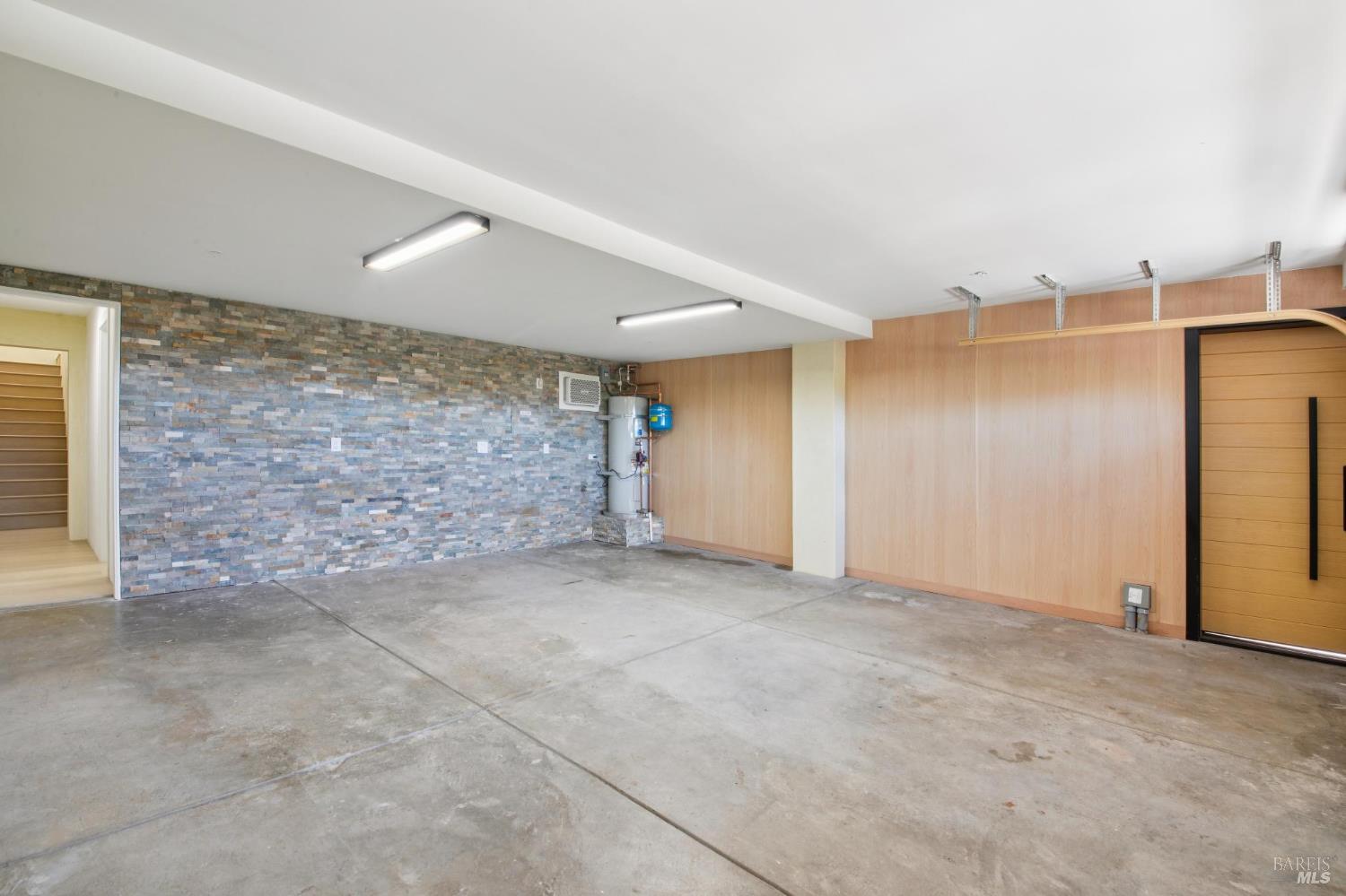 106 Walnut Avenue