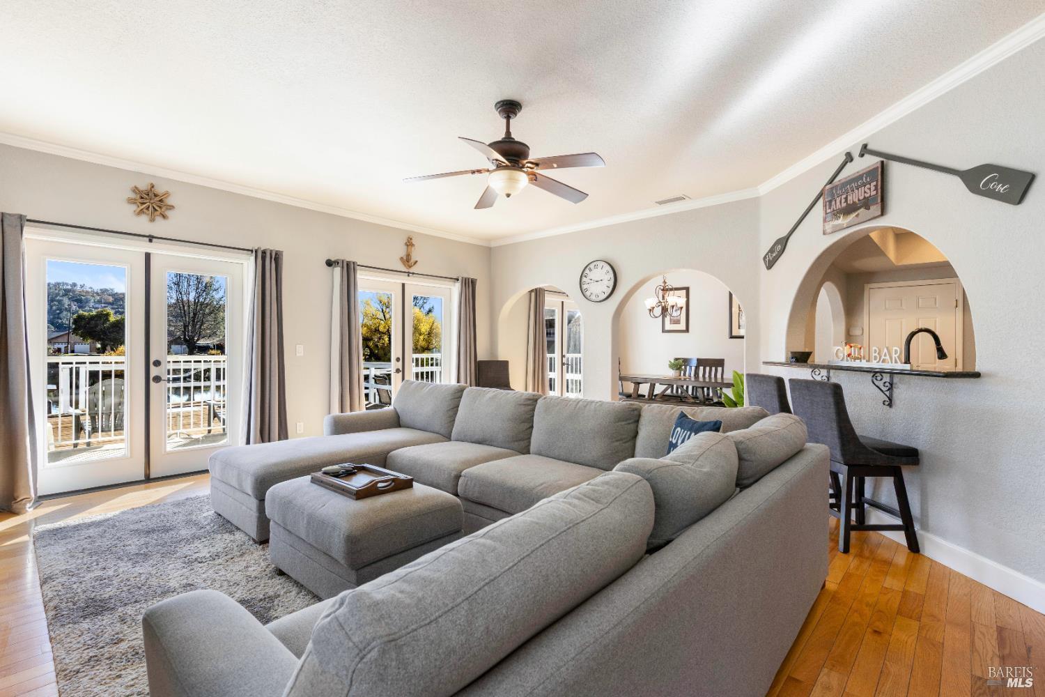 1115 Lakeshore Drive