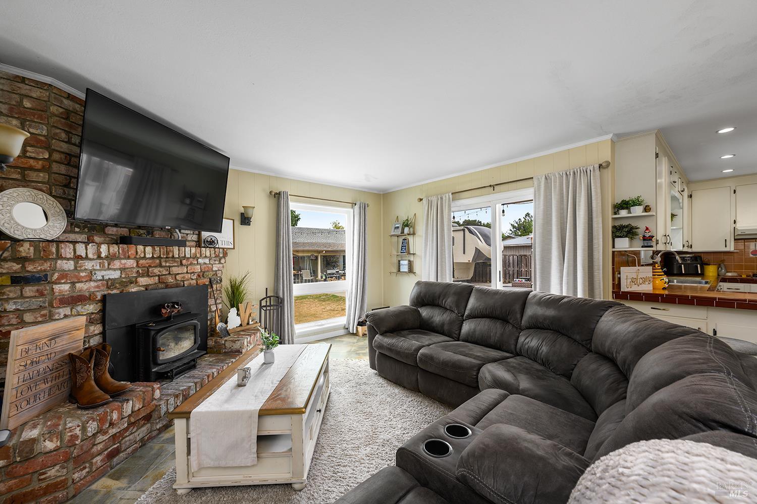 1682 Peterson Lane