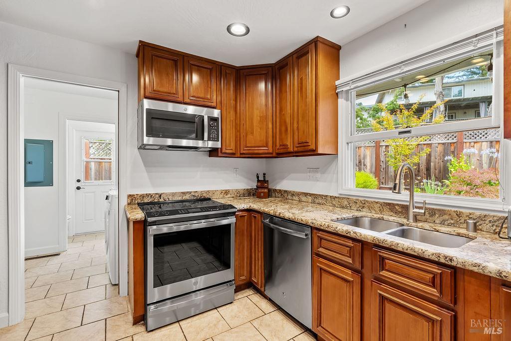 2904 Field Stone Court
