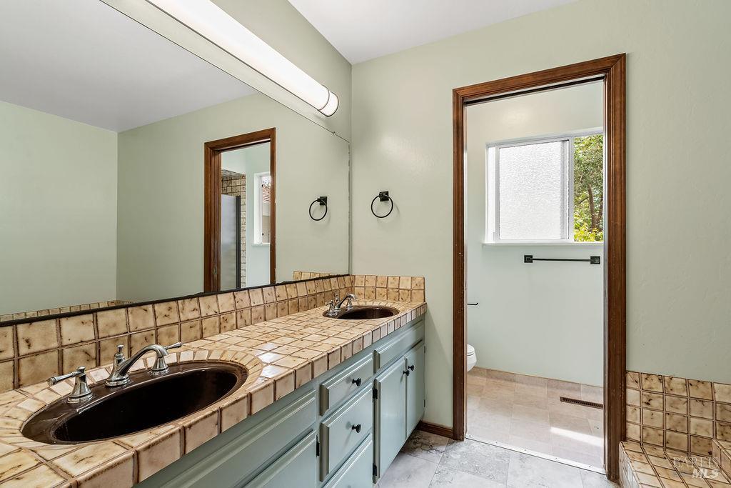 2904 Field Stone Court