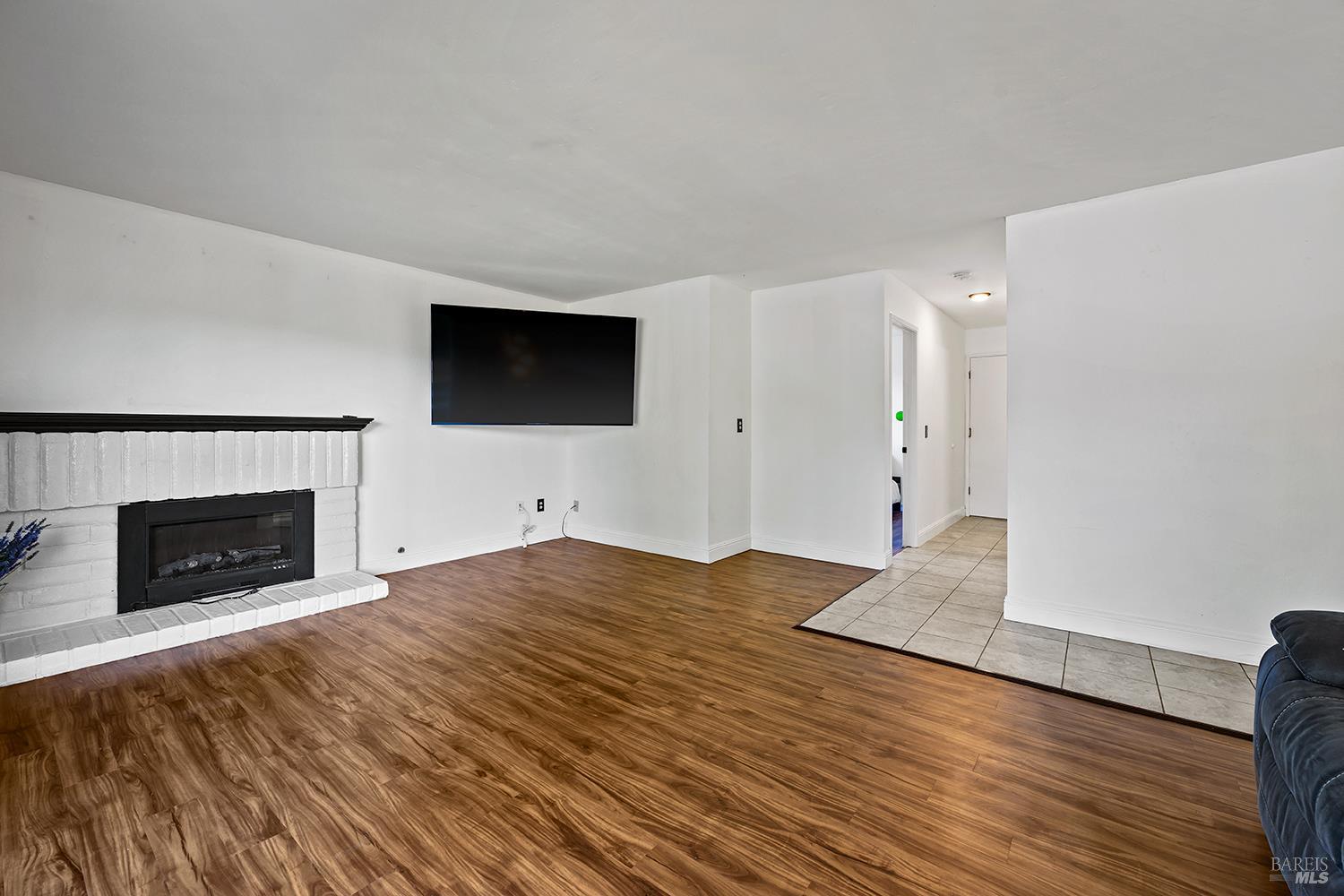 4404 Hollingsworth Circle