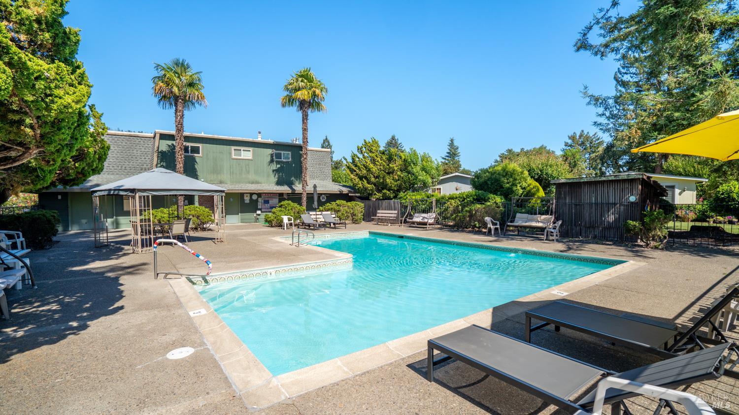 48 Shadyleaf Court