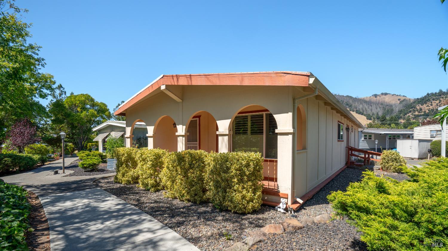 48 Shadyleaf Court