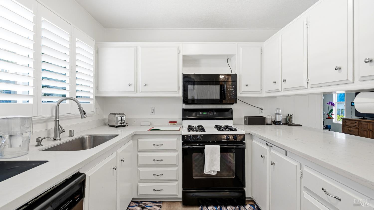 48 Shadyleaf Court
