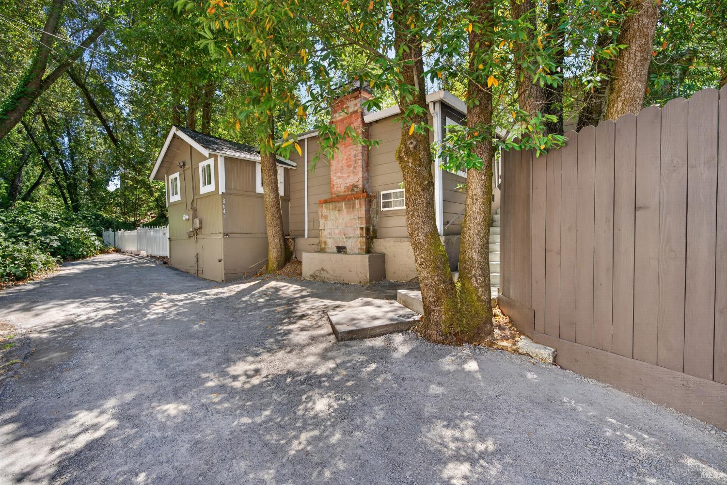 8645 Mirabel Road