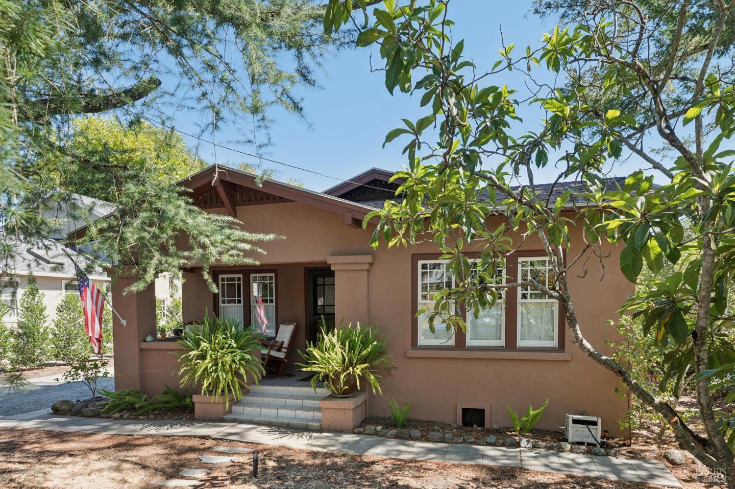 1734 Vineyard Avenue