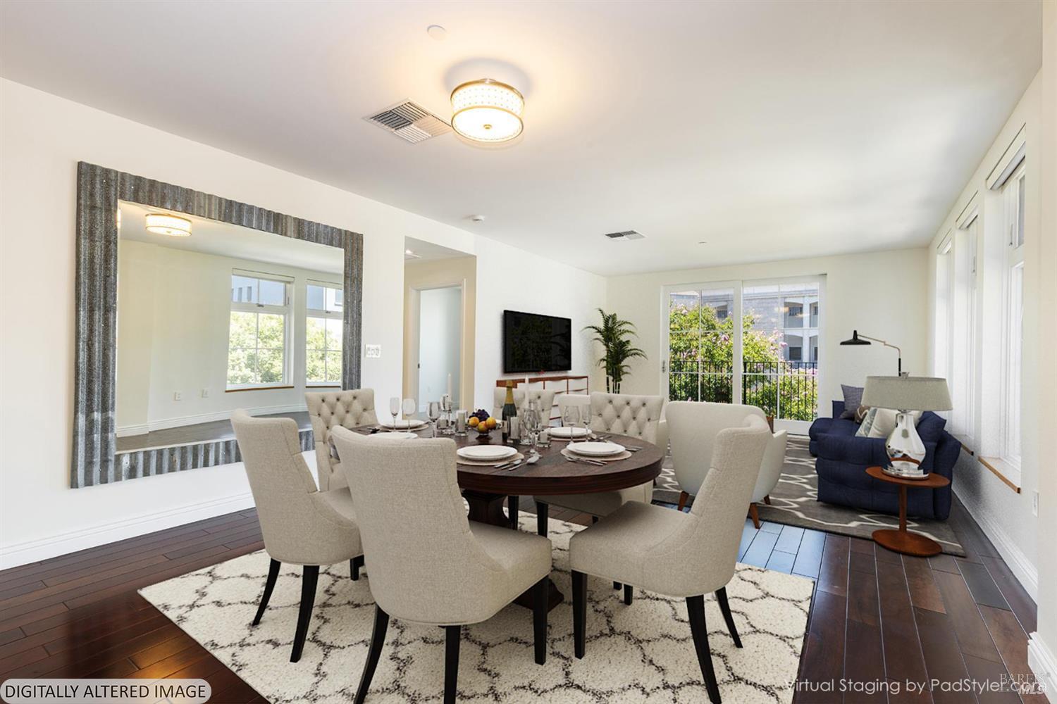 588 Main Street Unit: #212
