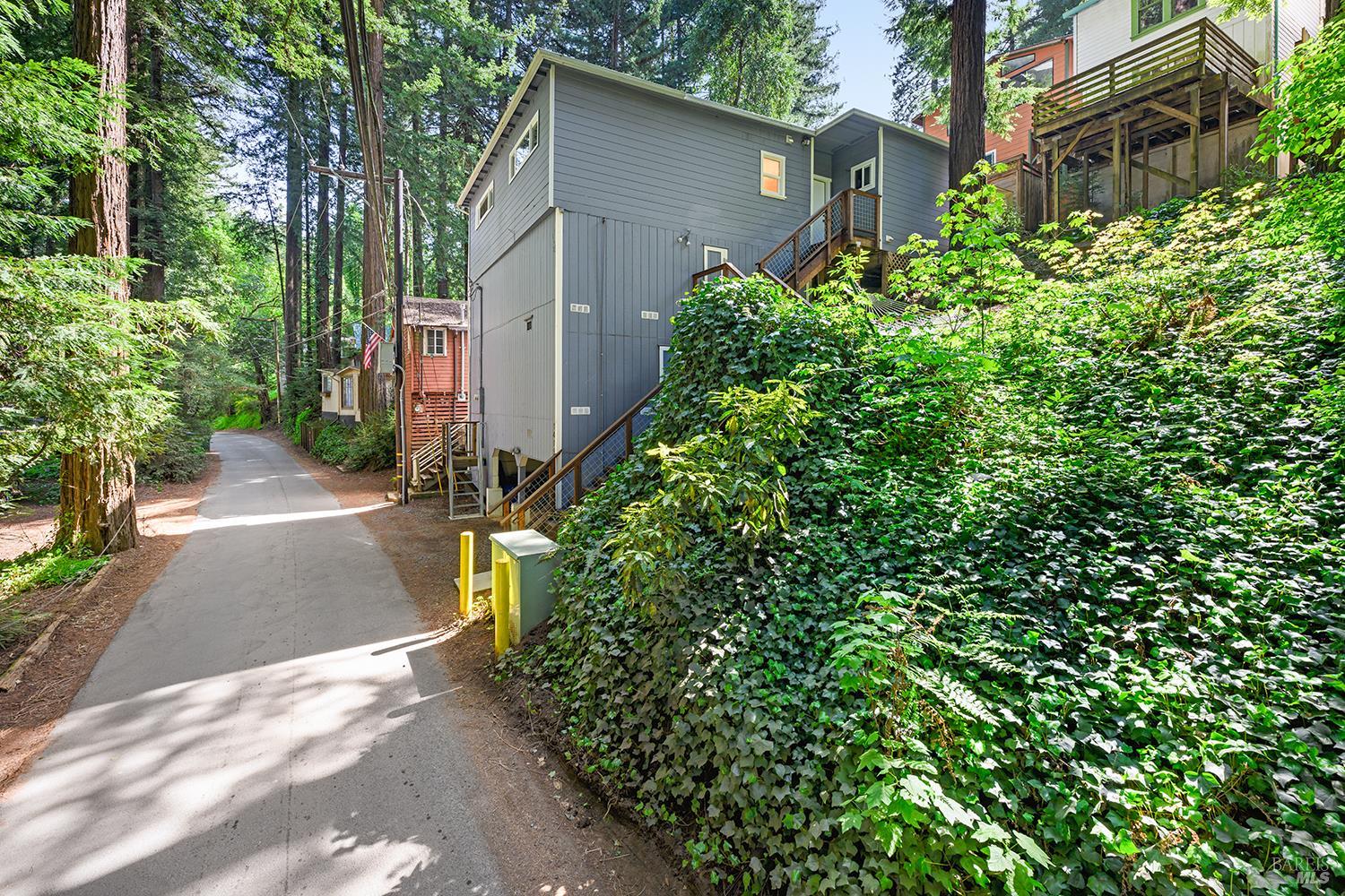 14194 Lovers Lane