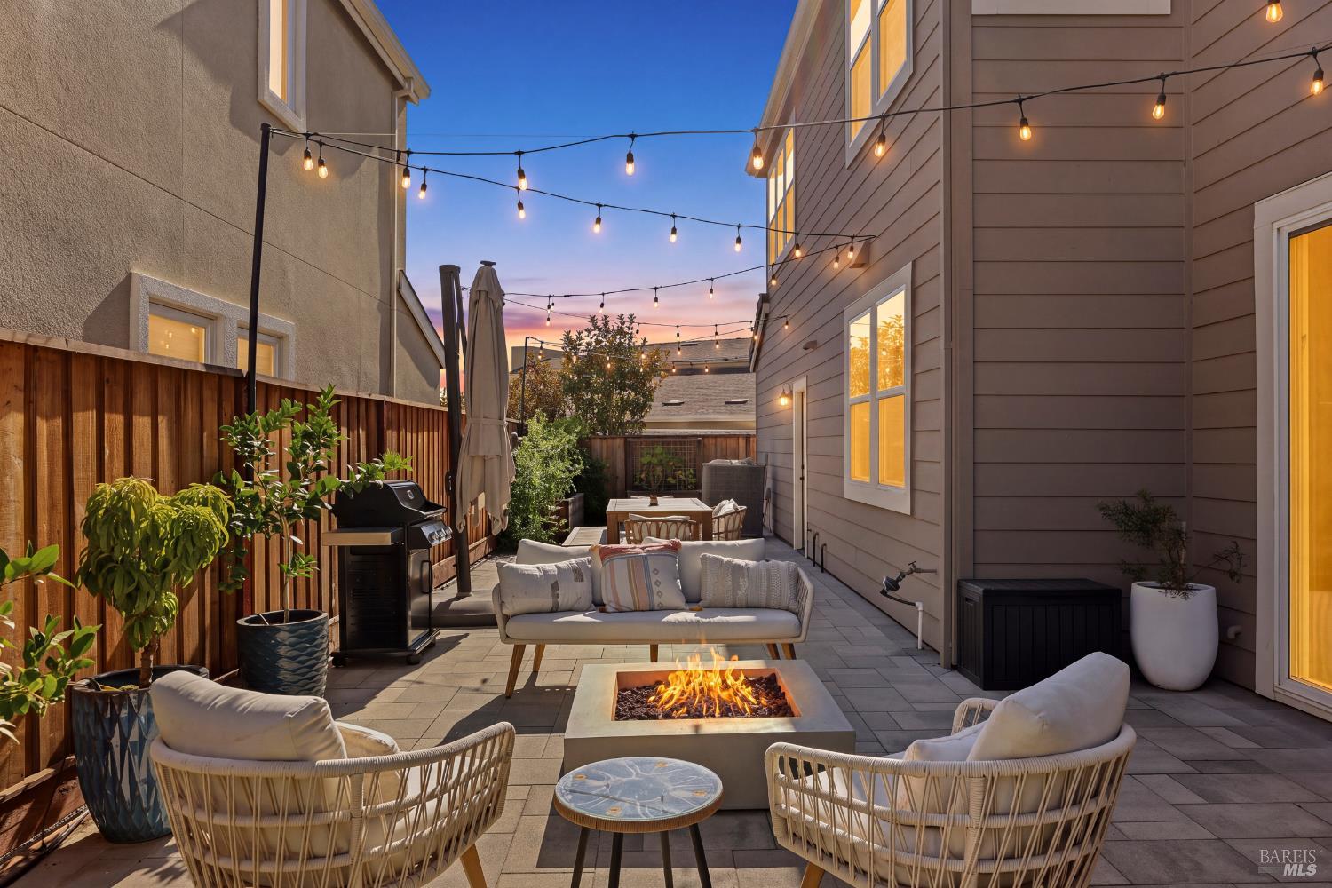 547 Sapphire Street