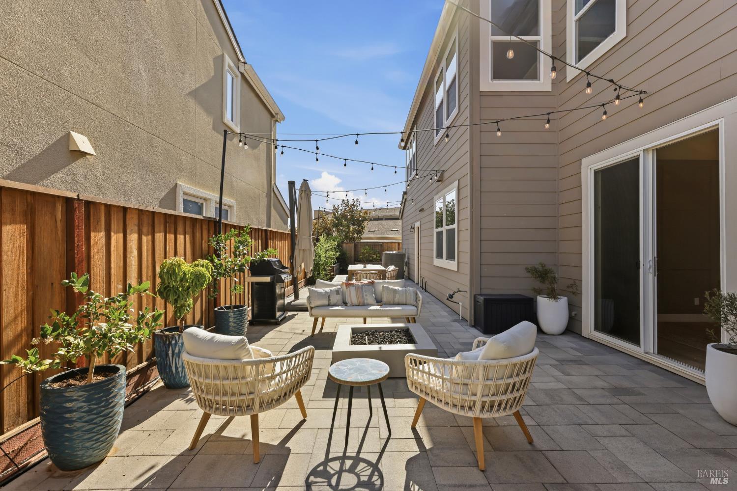 547 Sapphire Street