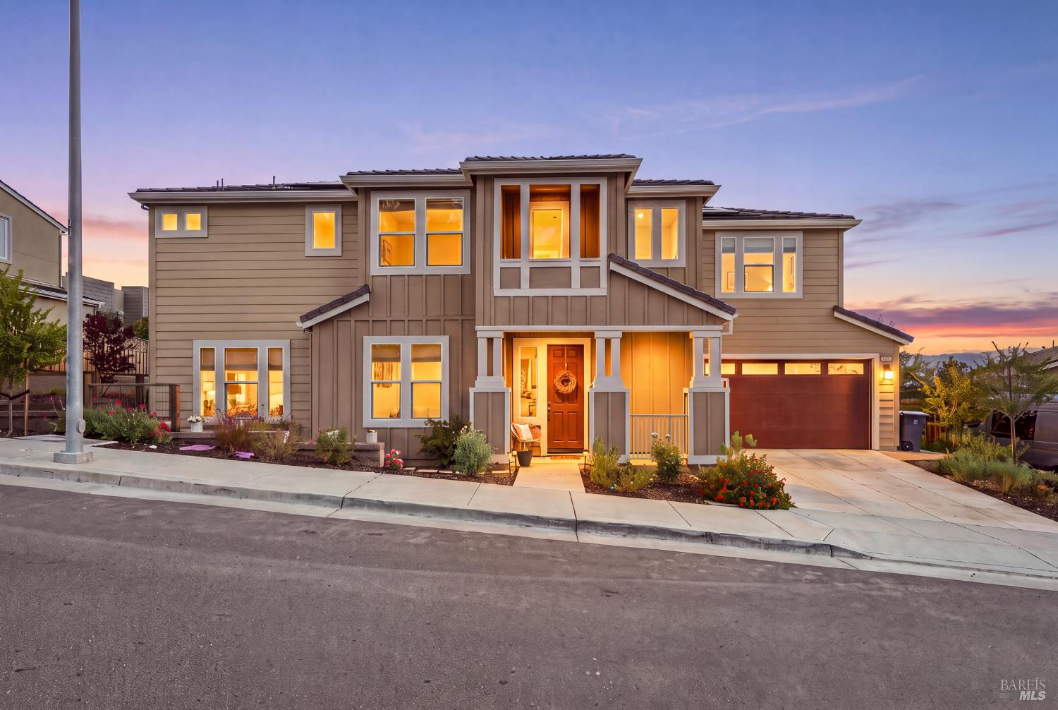 547 Sapphire Street
