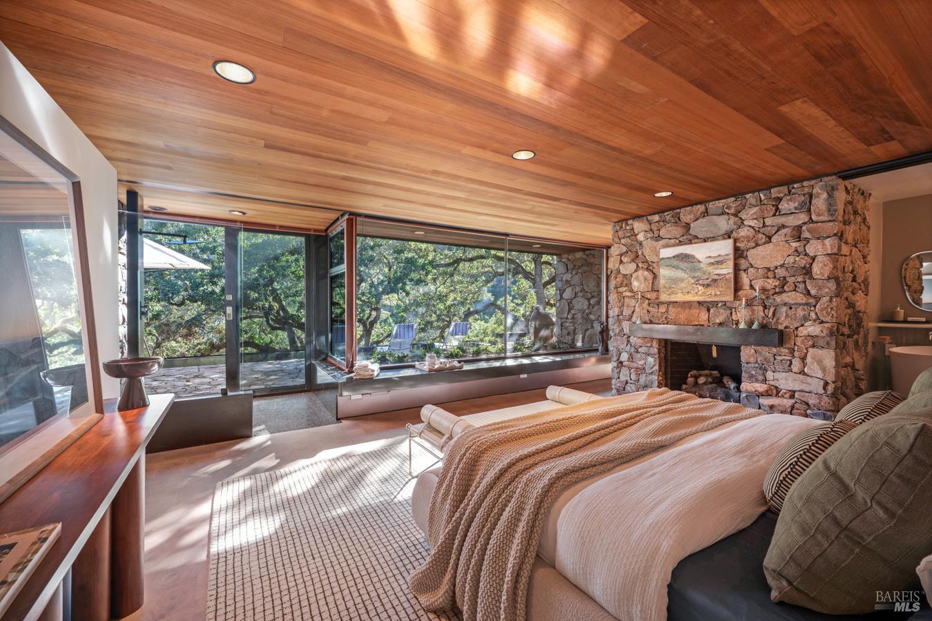 825 White Oak Drive