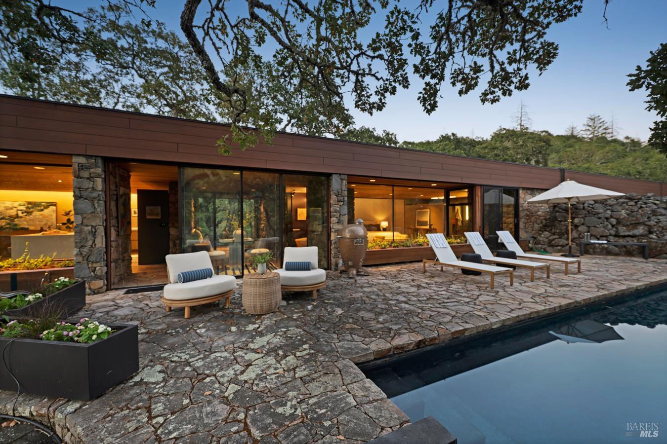 825 White Oak Drive